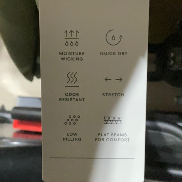 All in Motion Forest Green Long Sleeve Shirt - Picture 3 of 3